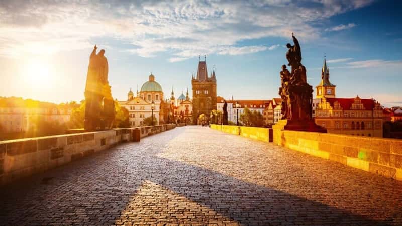 Awesome photo of Charles bridge at Vltava river on sunrise. Location place Karluv Most, Prague, Czech Republic, Europe. Most popular tourist attraction of the world. Discover the beauty of earth.