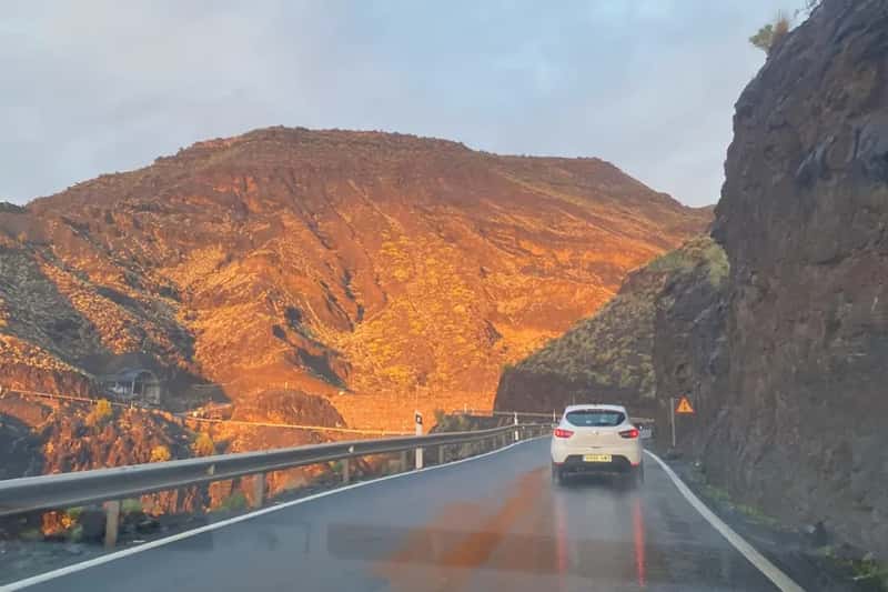 picture in the car during sunset