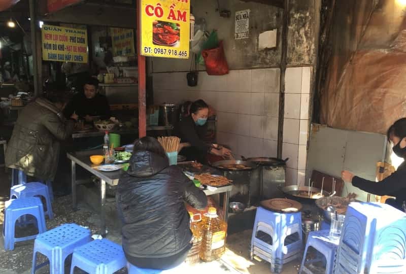 Is street food different in Hanoi vs Saigon