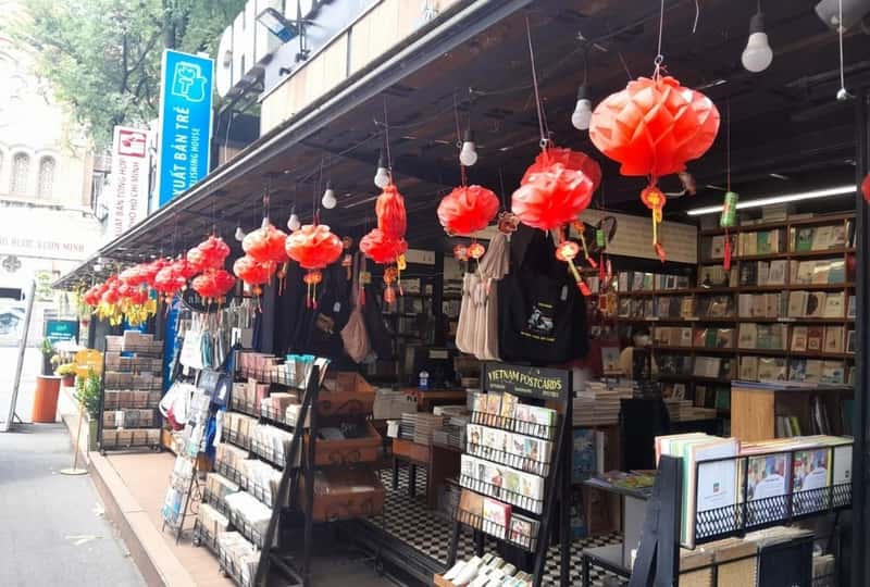 People Love Book Street