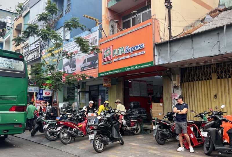 Visa Run Buses