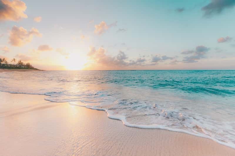 30 Perfect Beach Quotes and Instagram Captions