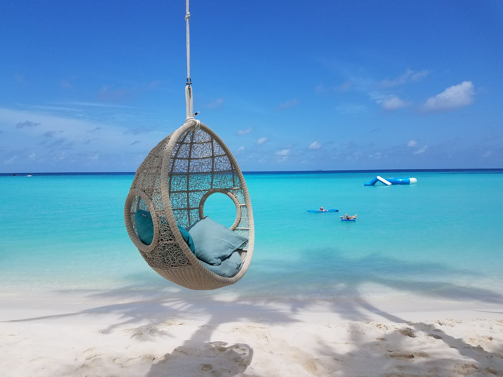4 tips on how to afford the Maldives, the most exclusive (and romantic) place on earth