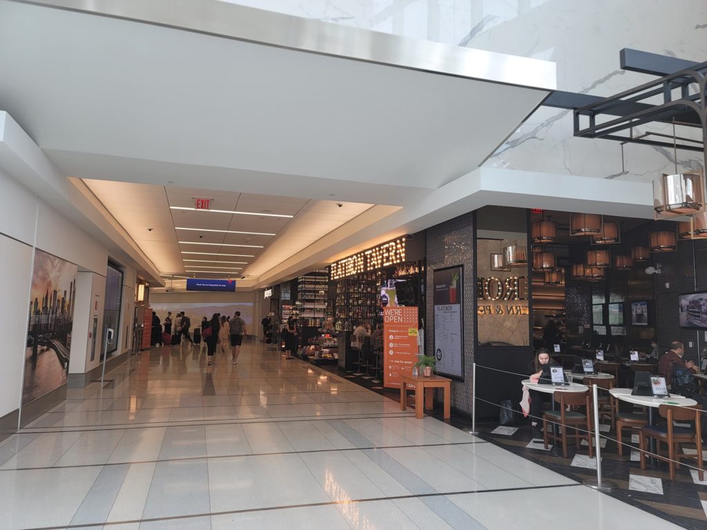 Shops at Delta Terminal D Laguardia