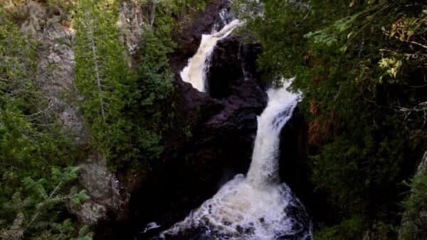 Devil's Kettle Falls