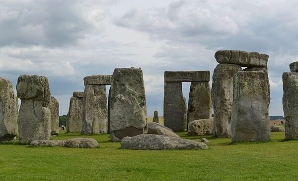 10 Famous Places Tourists Say Aren't Worth the Hype