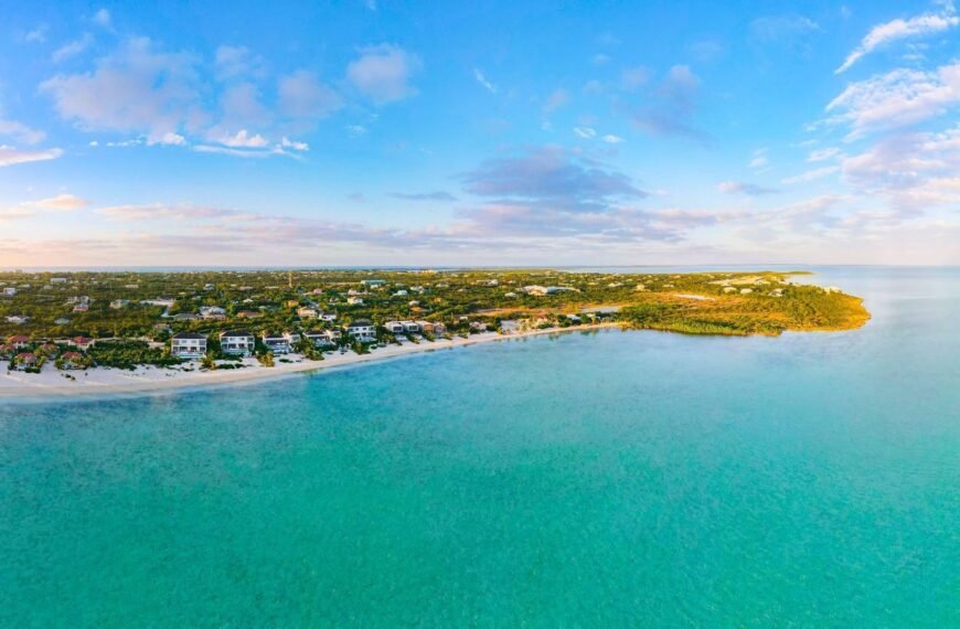 Top 9 Last-Minute Winter Sun Escapes Under 6 Hours from NYC - December 2025 Picks