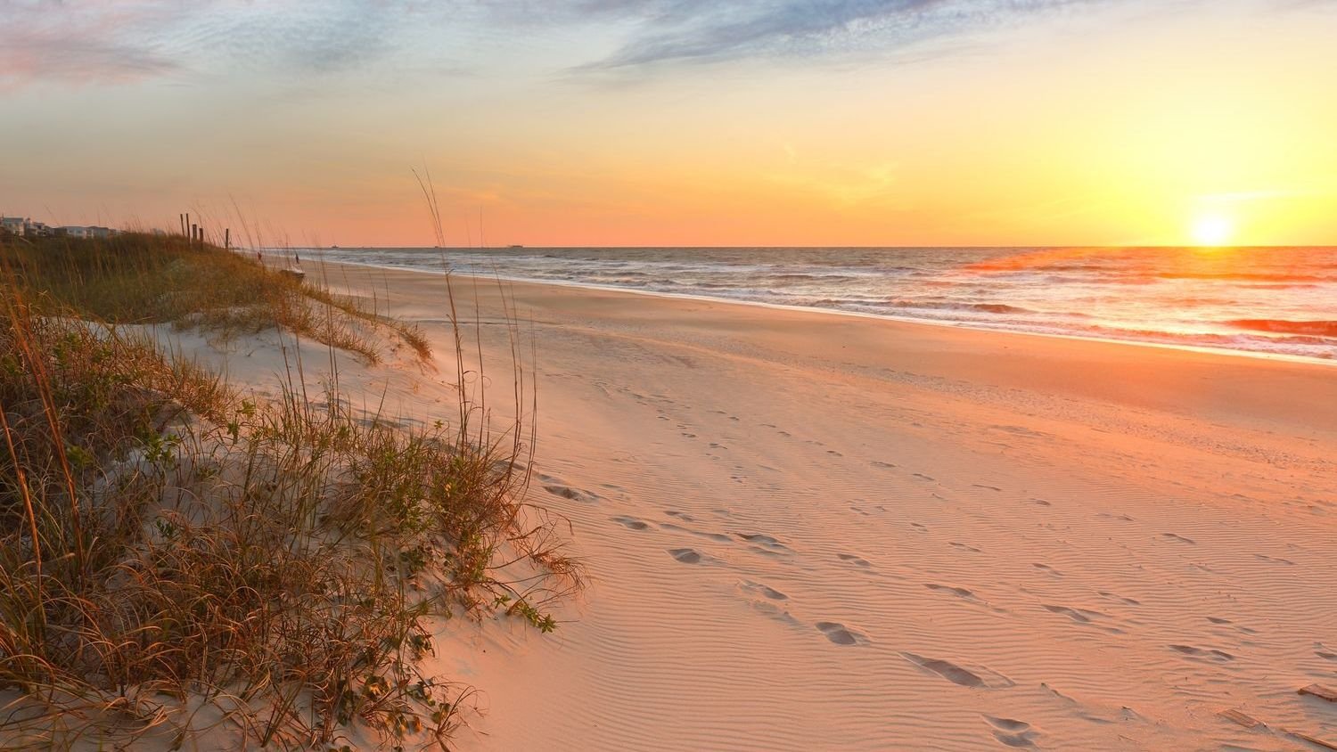 7 Under-the-Radar Beach Towns Set to Boom by 2027, Analysts Say