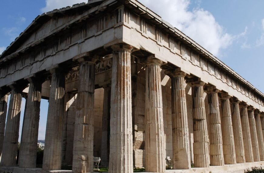 8 Countries Where Locals Speak Better English Than You'd Expect