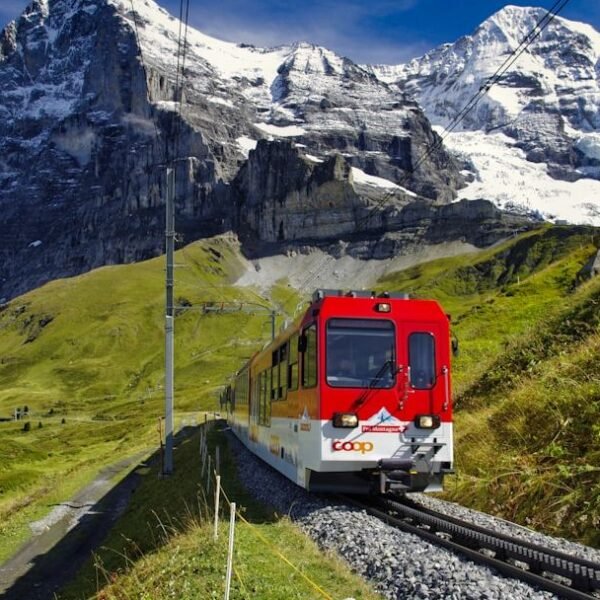 7 Countries Where Public Transport Is So Good Tourists Skip Taxis, Data Shows