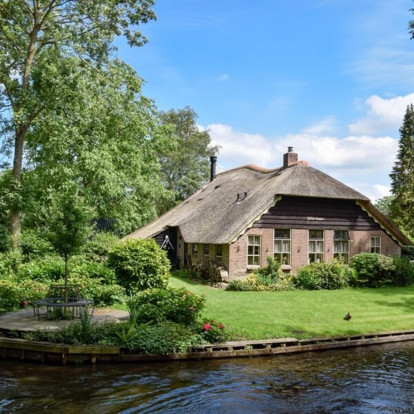 7 Stunning Villages Europeans Keep Secret From Tourists