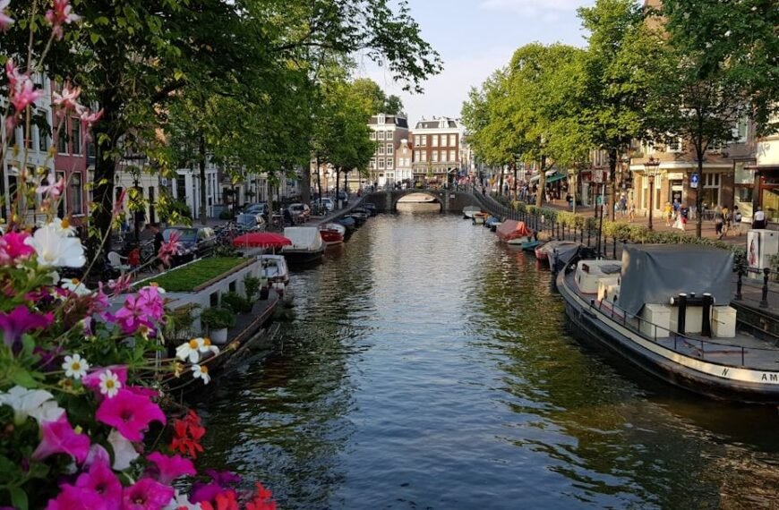 5 Nations Where U.S. Tourists Feel Overcharged Most, Survey Finds